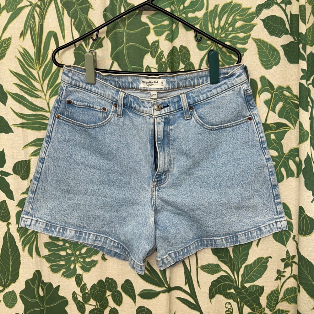 Abercrombie & Fitch High Rise Dad Curve Love shorts